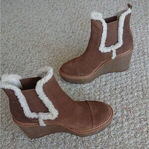 Sam Edelman tan suede with sherpa Reagan Wedge Boots size 7